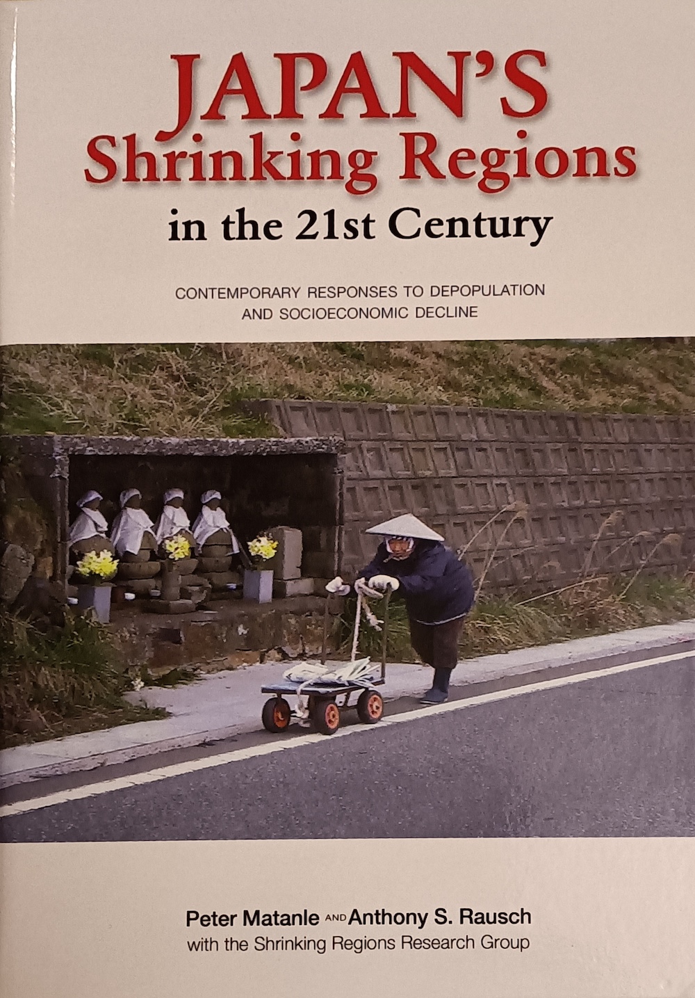 JAPAN'S Shrinking Regions in the 21st Century - Book cover